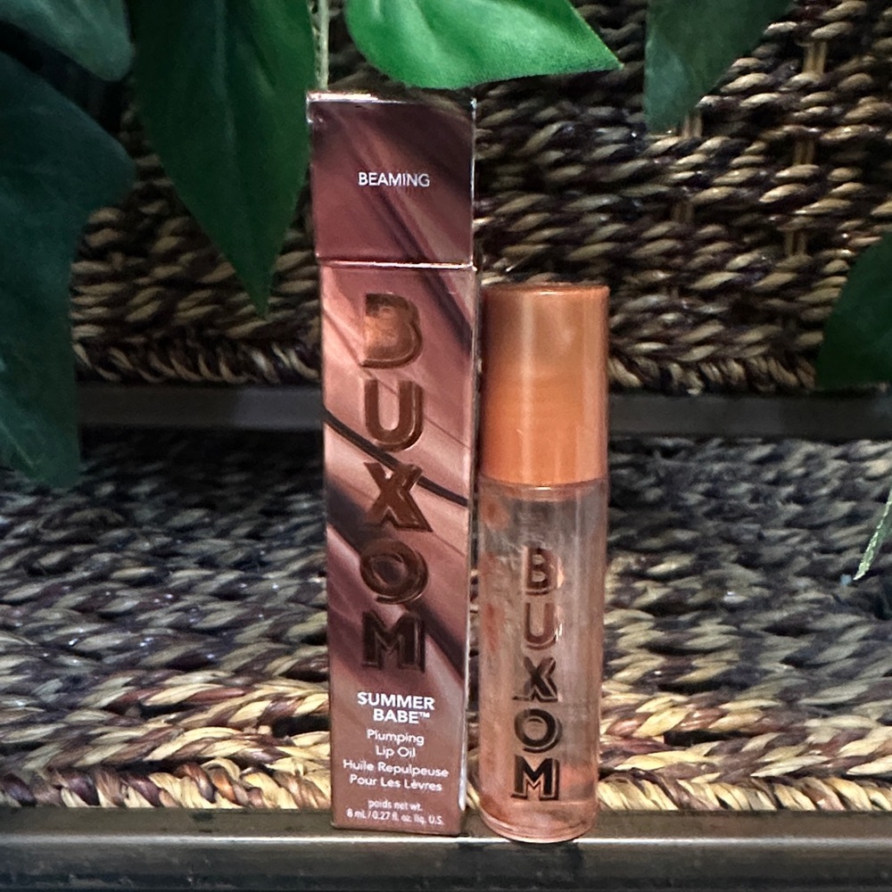 Buxom Summer Babe Plumping Lip Polish in Beaming- NIB.